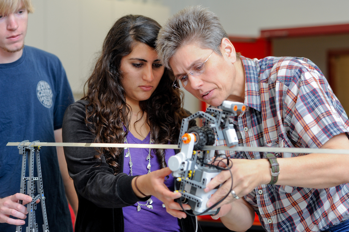 Dr. Terri Varnado works with Students